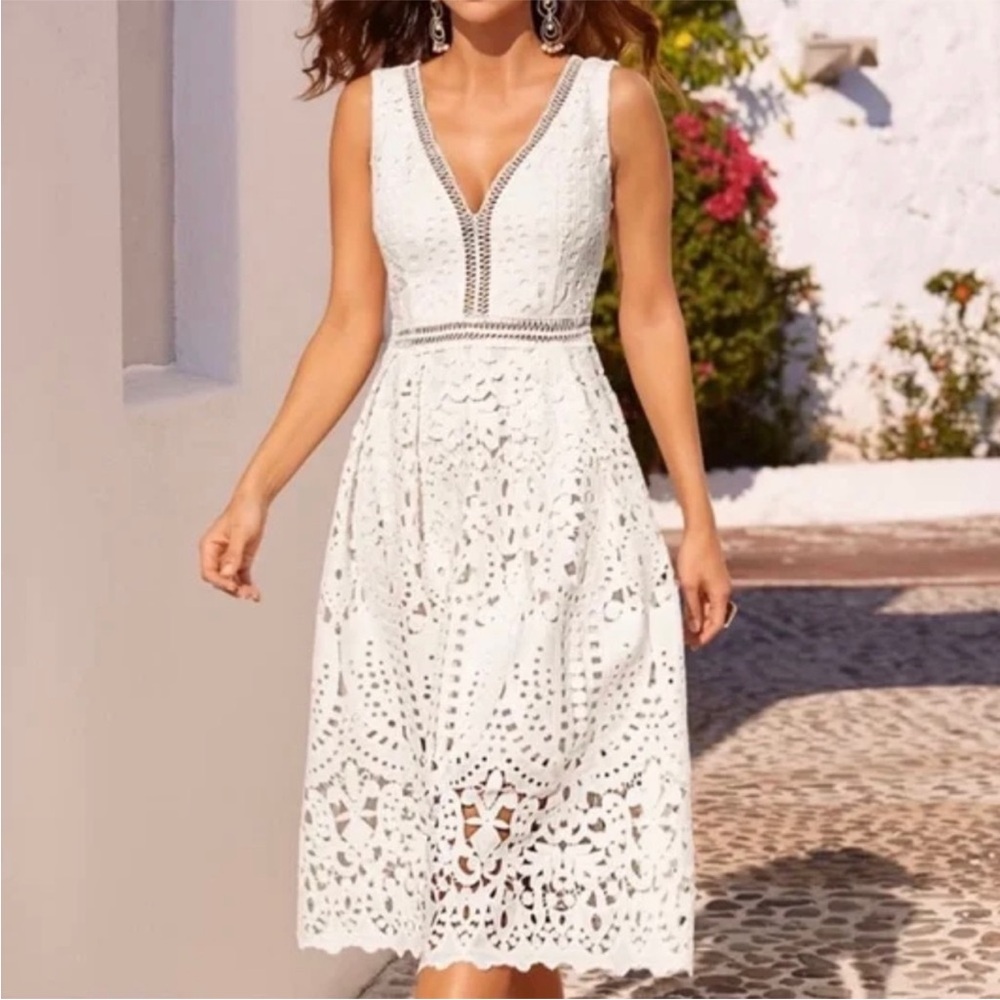 Boston Proper Eyelet Textured Lace Dress in White - Size 4"